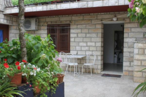  Apartment Dubrovnik 9056a  Дубровник
